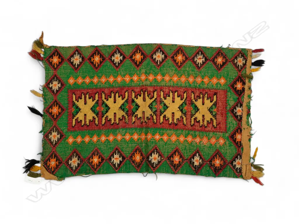 Wool soumac rug fragment, Image 1++